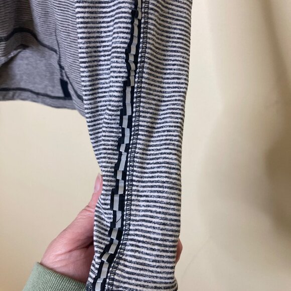Lululemon Star Runner Womens 6 Black Gray Tonka Stripe Reflective Sleeve Accent - Picture 8 of 12